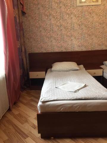 Односпальная кровать в общем номере с 4 кроватями в  Respect Aparts Hostel